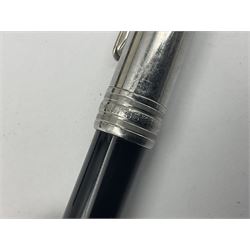 Montblanc Meisterstuck ballpoint pen, the black barrel with chrome cap and clip, in box, L13.5cm