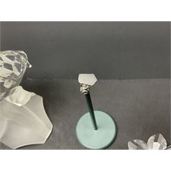 Fourteen Swarovski Crystal bird figures, to include toucan, mandarin duck, swans, parrot, cranes etc 