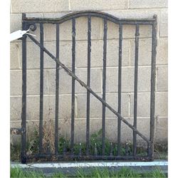 Wrought iron pedestrian gate with arched top, 19th century. H113cm, W111cm - COLLECTION BY...
