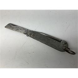 WW2 British army folding jack/clasp knife, the blade marked A.H. Bisby & Co Ltd Sheffield with broad arrow and date 1944, marlin spike and can opener; and British Navy seaman's rope pocket knife, the blade marked Venture H.M. Slater Sheffield (2)