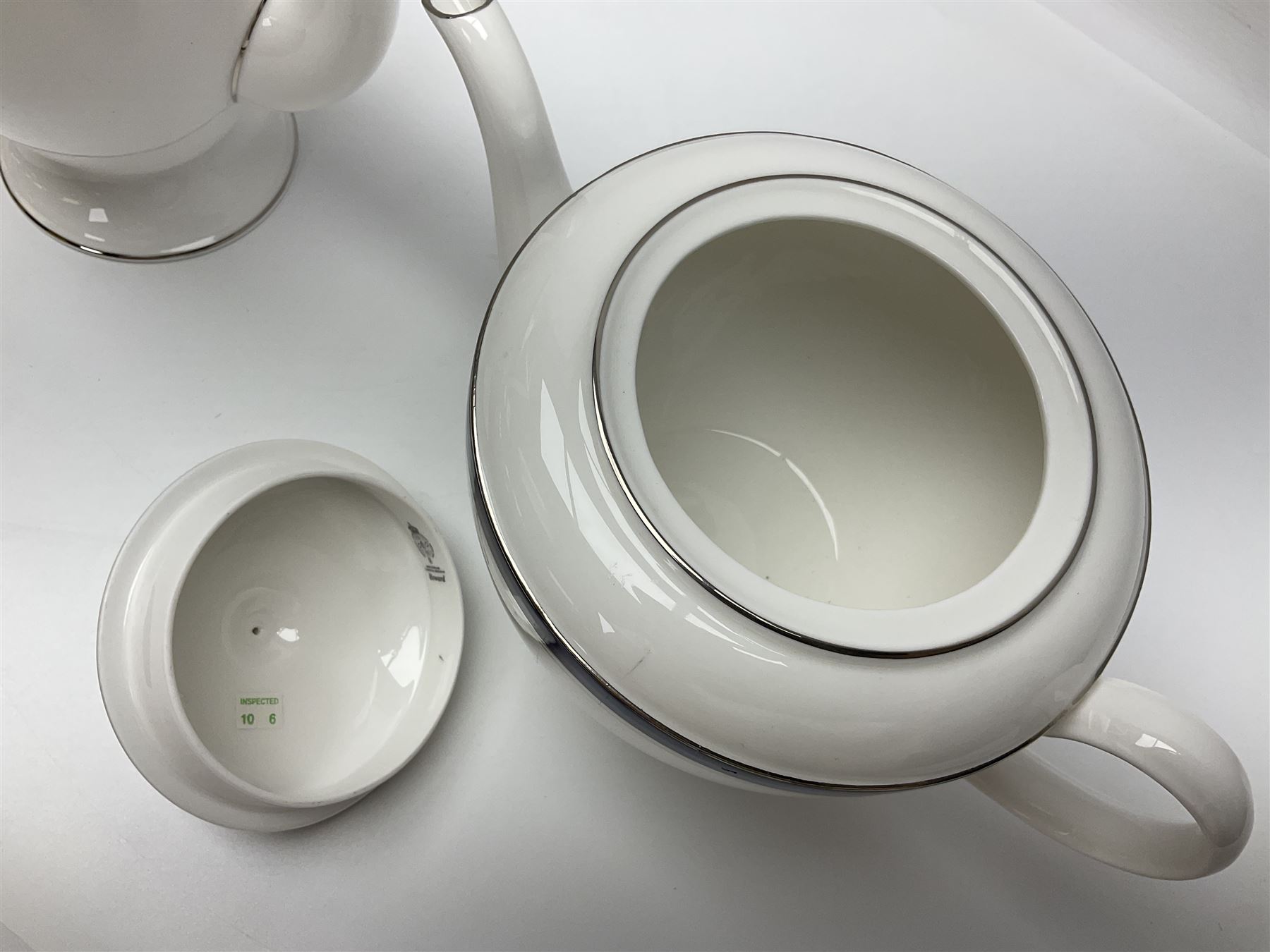 Royal Worcester Howard pattern tea and coffee service for six, comprising coffee pot, teapot, teacups and saucers and coffee cans and saucers (26)