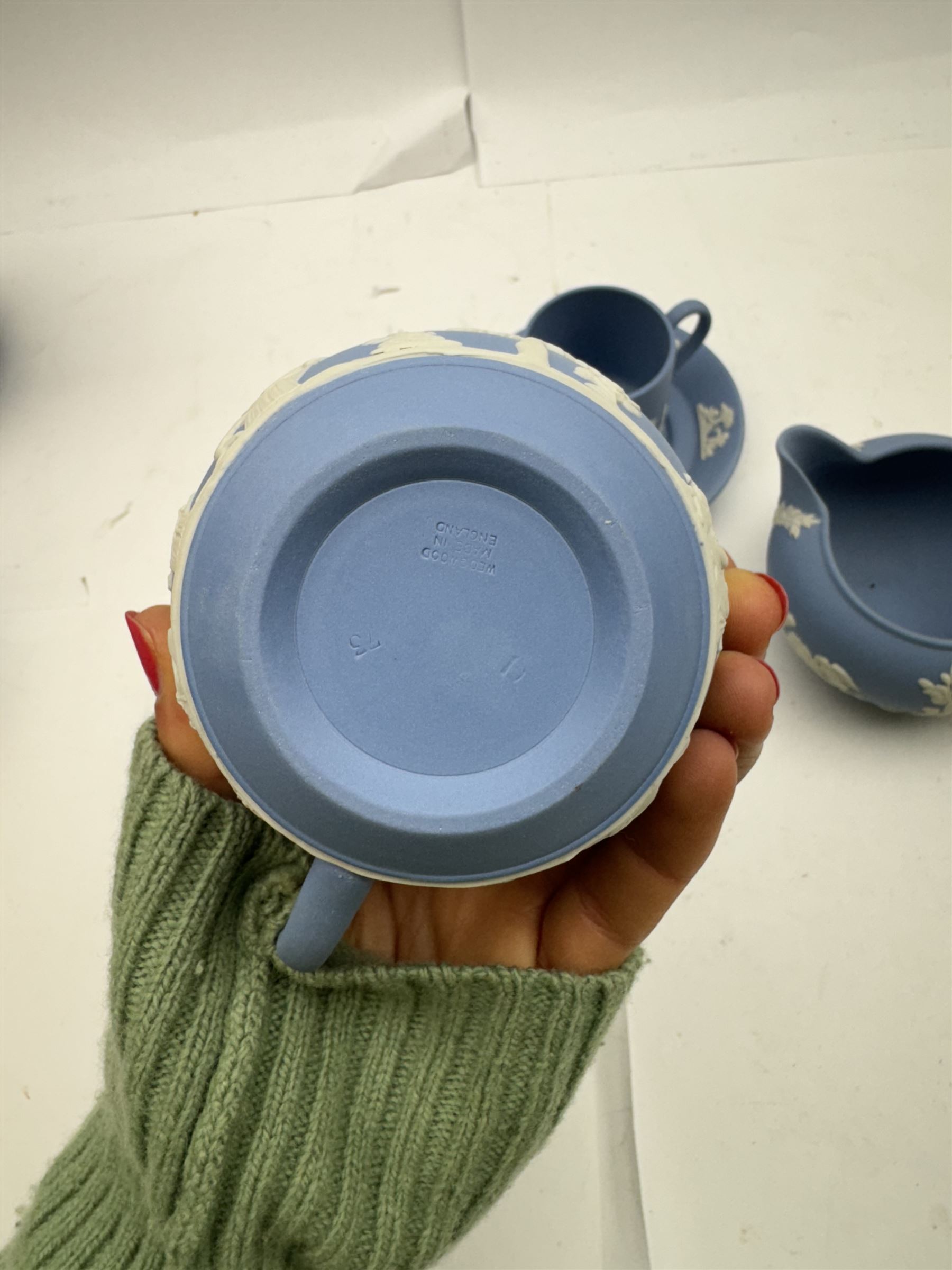 Wedgwood Jasperware tea and coffee wares, comprising teapot, coffee pot, milk jug, covered sucrier, coffee can and saucer and teacup and saucer 