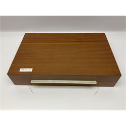 Cased canteen of Oneida Community silver plate cutlery