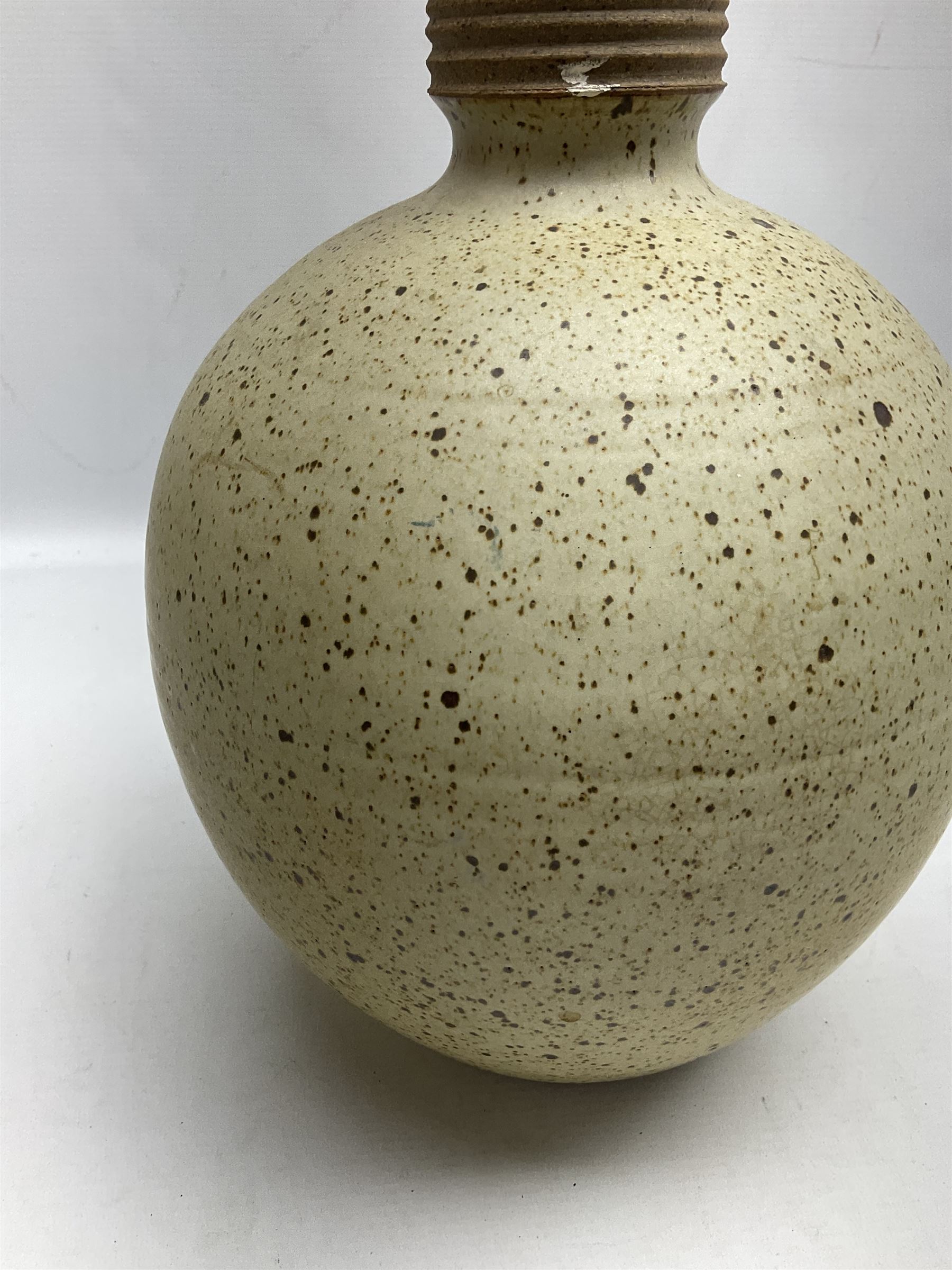 David Lloyd Jones (1928-1994): Stoneware vase of globular form with speckled glaze and impressed LJ seal mark, H29cm