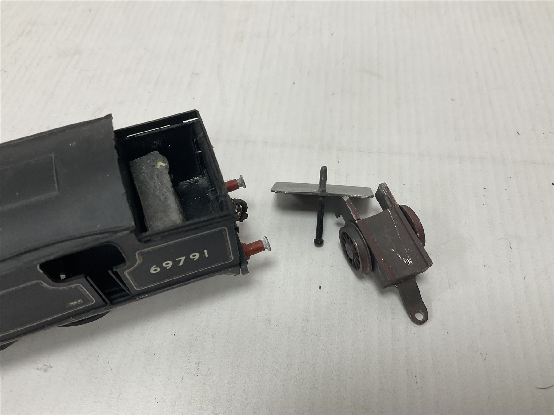 ‘00’ gauge - eight kit built steam locomotives, mostly for restoration comprising LNWR/LMS Whale G Class 0-8-0 no.49078 in BR black; Class J11 (Pom-Pom) 0-6-0 no.64451 in BR black; Class F4 2-4-2T no.67214 in BR black; Precursor Tank Whale ‘Dreadnought’ 4-4-0 no.659 in black; Class O2 2-8-0 no.63936 in BR black; Class A4 4-6-2T no.6978 in LNER crimson; Class C16 4-4-2T no.67489 in BR black; Class A6 4-6-2T no.69791 in BR black (8) 