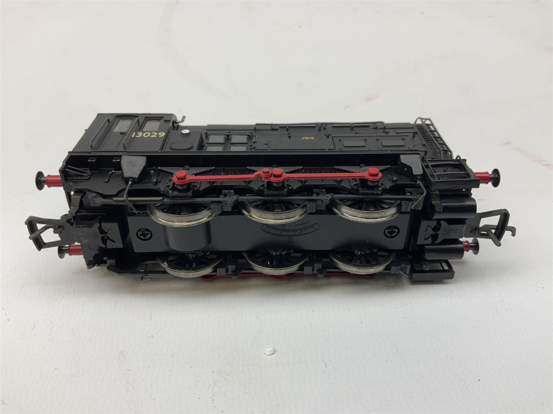 Bachmann Branch-Line '00' gauge - Class 08 Diesel Shunter locomotive no. D3336, Class 20 Diesel locomotive no. D8000, Class 04 Diesel Shunter locomotive no. 11217 and Class 08 Diesel Shunter locomotive no. 13029 (4)