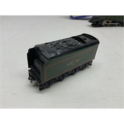 Hornby Dublo - 3-rail - Class A4 4-6-2 locomotive 'Mallard' No.60022 in BR green; in original box; and Duchess Class 4-6-2 locomotive 'Duchess of Montrose' No.46232 in BR matt green; in original plain blue box; with associated tender in plain blue box (3)