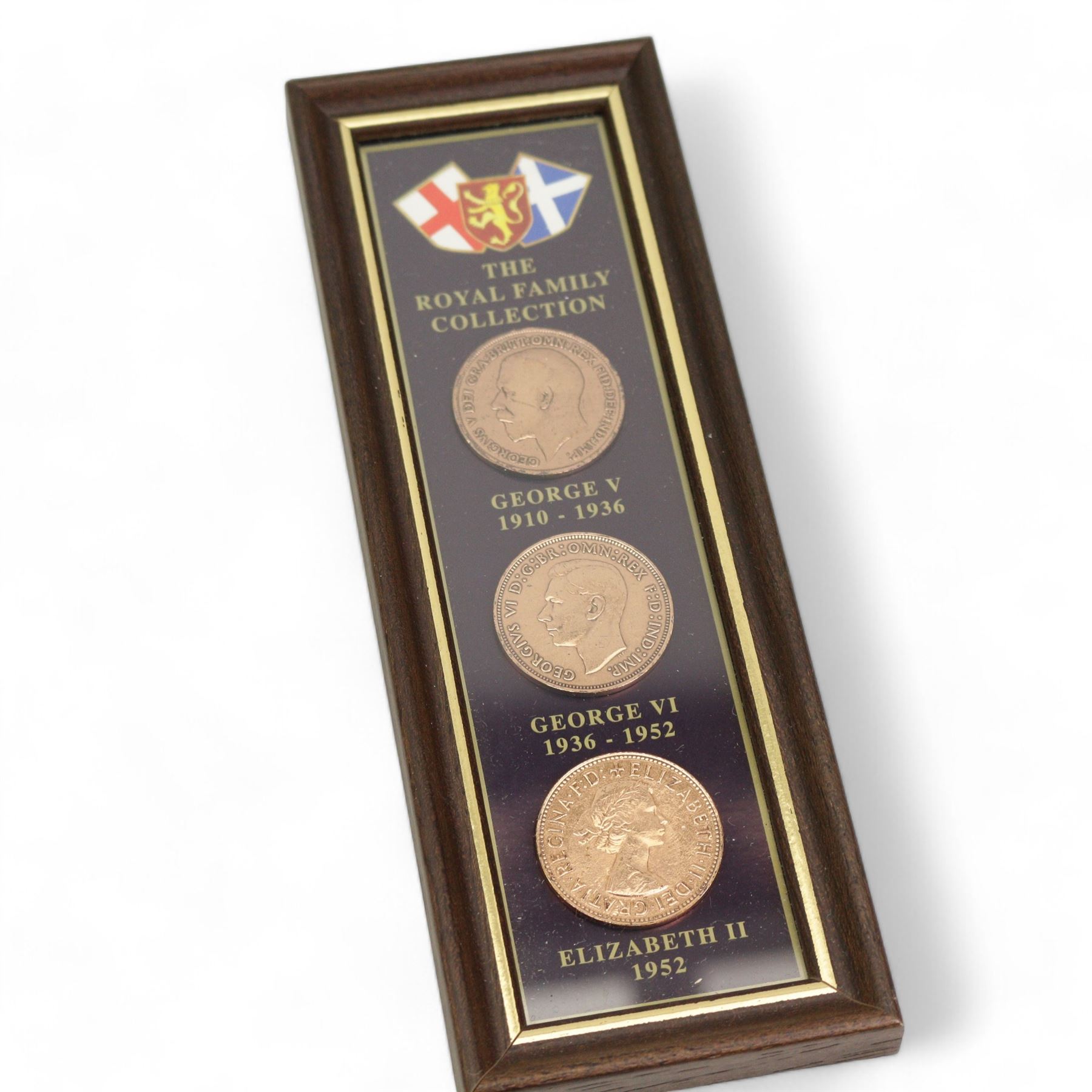 Royal Mint Royal Shield of Arms Brilliant Uncirculated coin collection, a framed 'Royal Family Collection' set of three coins and a collection of twelve Japanese Government ten dollar notes and four five dollar notes 