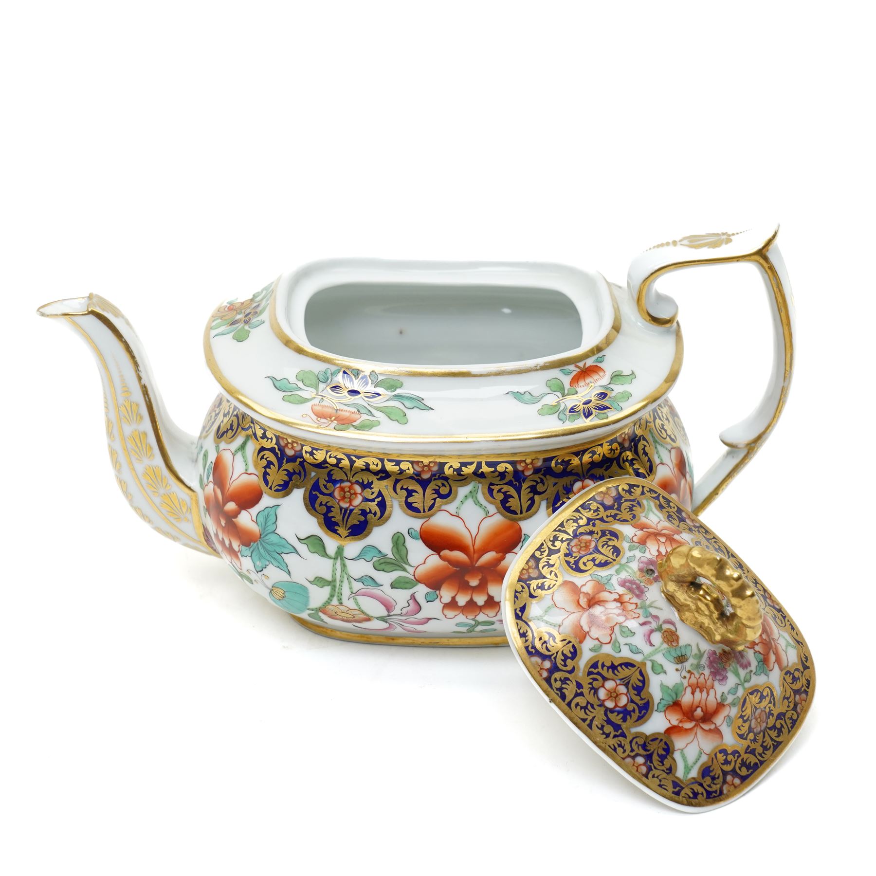 Number of early 19th century Chamberlain's Worcester pattern items decorated with Japanese flowers comprising pair of milk jugs, three sauce boats and two teapots, unmarked 
Provenance: property of a Nobleman