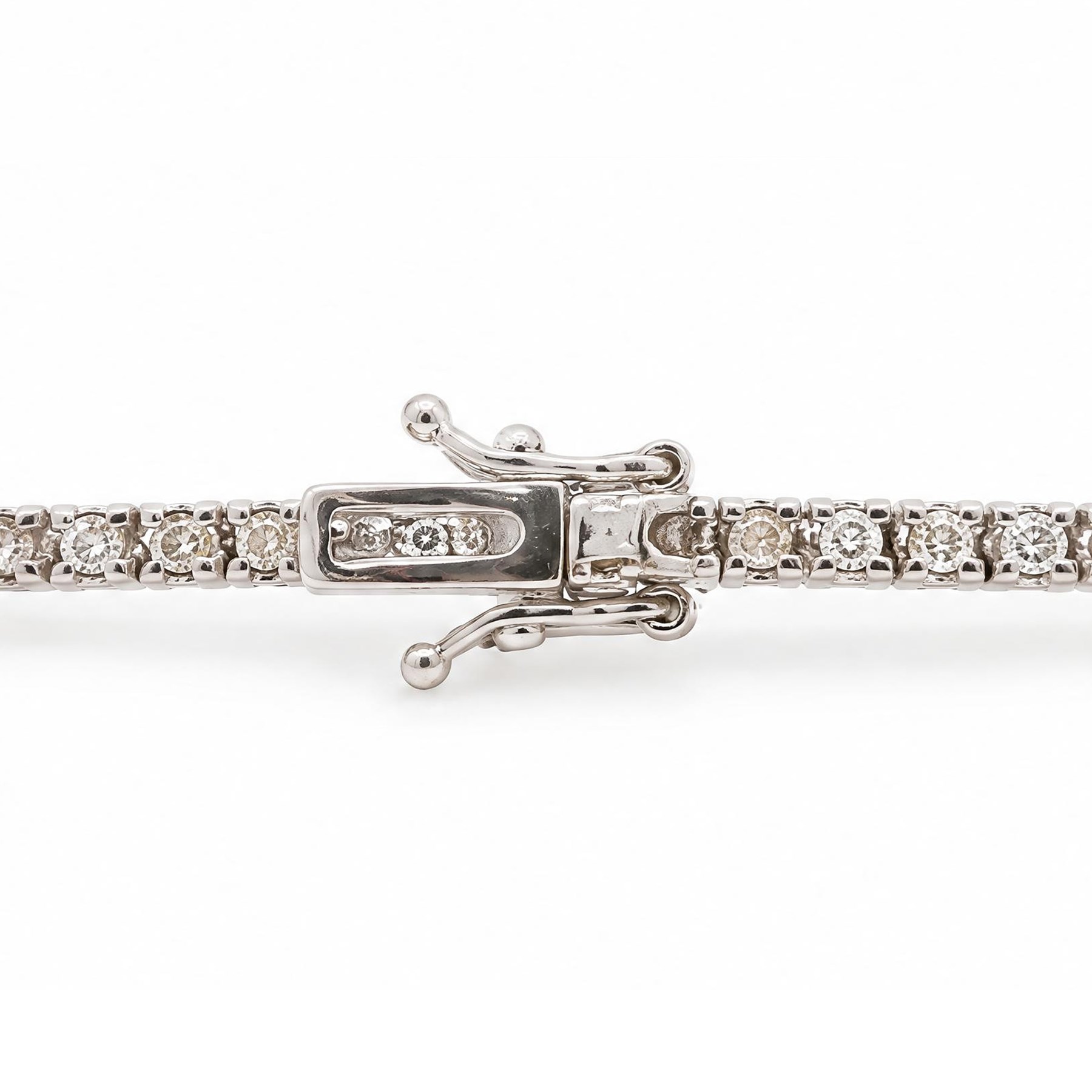 18ct white gold diamond bracelet, set with seventy-three round brilliant cut diamonds, stamped 750, total diamond weight approx 2.00 carat
