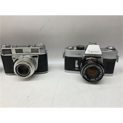 Collection of camera bodies and lenses, to include Contax 159mm, Pentacon FM, Miranda EE, Canon EXee, Praktica IV FB, 'Photax-Paragon 1:5 f=300mm no.312703' lens, 'Sirius MC Automatic 1:2.8 f=28mm, 52 No.934417 etc