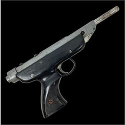 Italian RO72 .177 target air pistol with break barrel action, shaped and chequered grips L32cm