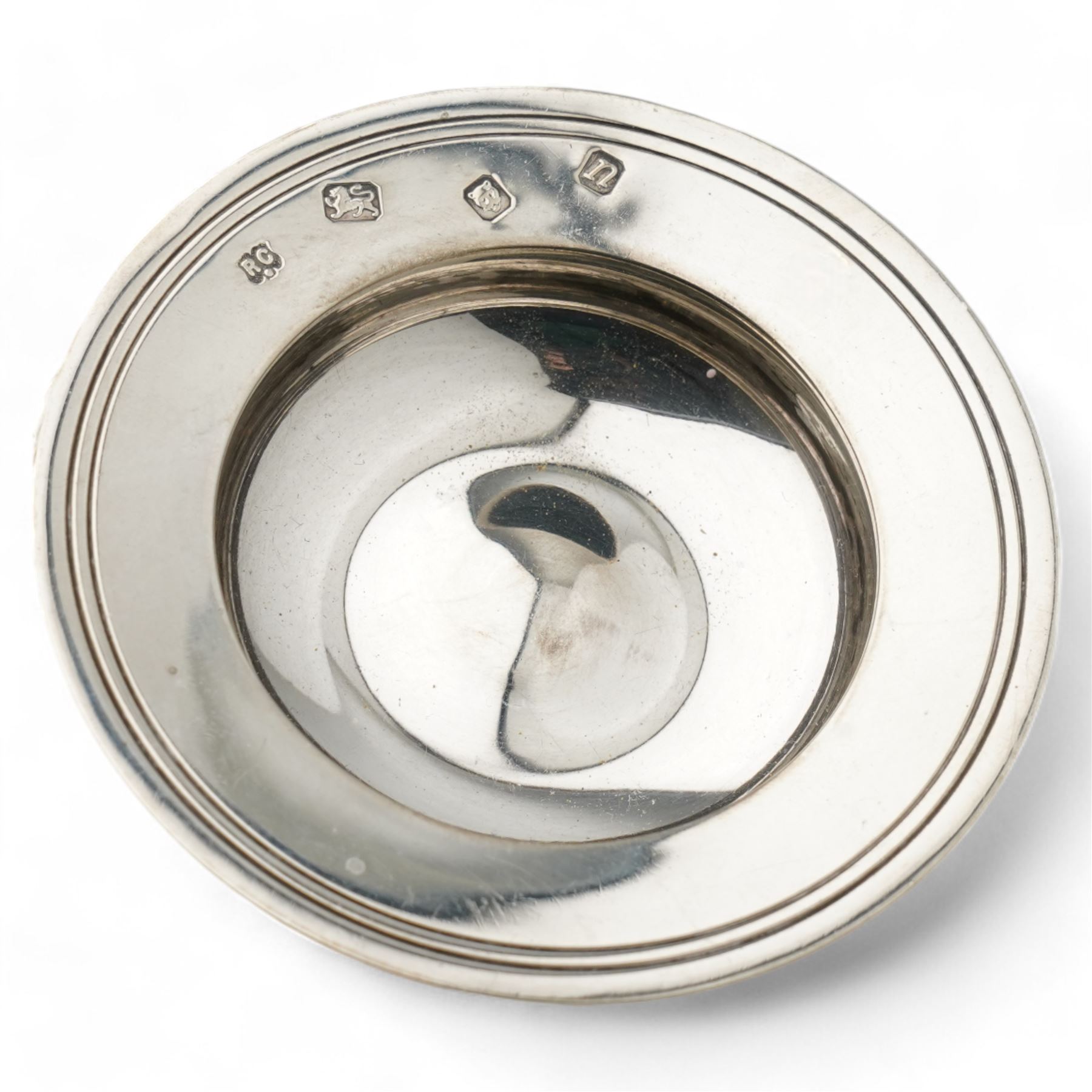 Edwardian silver miniature hay rake with ebonised handle L20cm Birmingham 1908 Maker T H Hazlewood & Co., pair of silver decanter labels 'Whisky' and 'Sherry' Birmingham 1985, another 'Port', silver vesta case and small silver dish D8cm