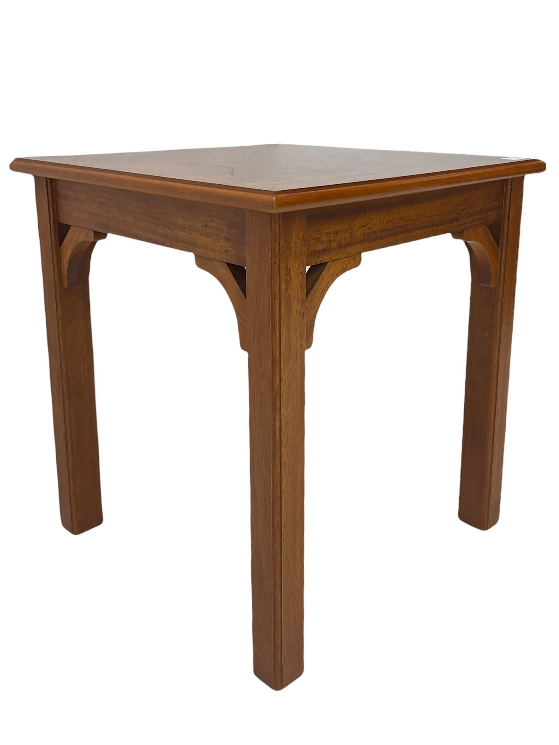Yew wood square lamp table, figured top Collectors & Clearance Sale