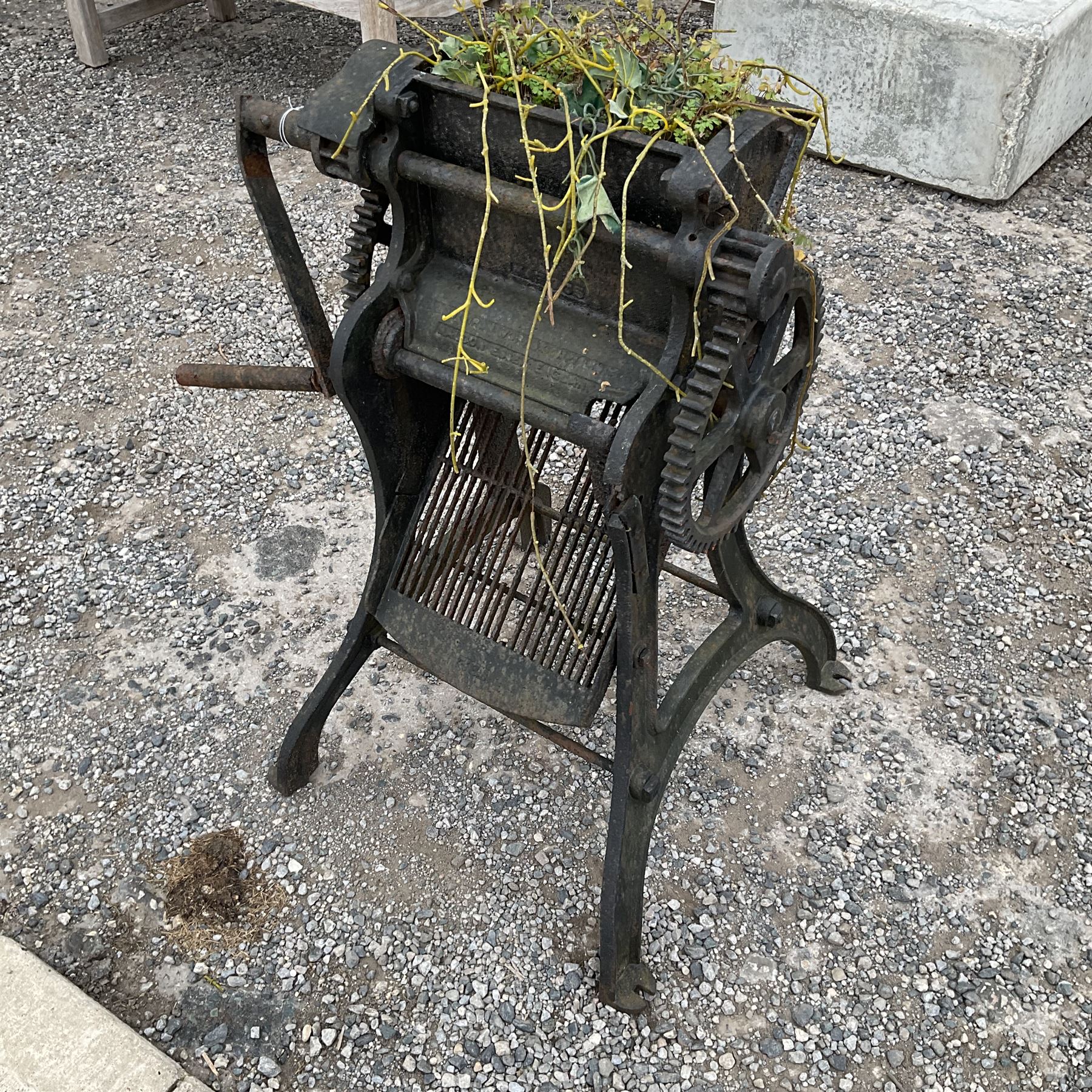 Early cast-iron agricultural milling machine - THIS LOT IS TO BE COLLECTED BY APPOINTMENT FROM DUGGLEBY STORAGE, GREAT HILL, EASTFIELD, SCARBOROUGH, YO11 3TX
