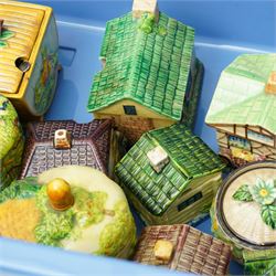 Eleven pieces of Marutomo ware