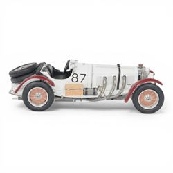 Limited edition CMC 1:18 scale diecast model car no.M055 Mercedes Benz SSKL Sieger bei der Mille Miglia 1931 racing no. 87 in white and red, boxed
