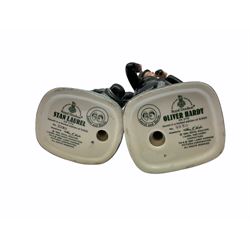 Two limited edition Royal Doulton figures, Stan Laurel HN2774 3,280/9,500, and Oliver Hardy HN2775 3,280/9,500