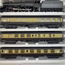 Lima Models '00' gauge 109000 AC double train set, comprising GWR 4-6-0 'King George V' locomotive and tender no. 6000 in green livery, three coaches, track, controller, accessories and mat, and a Co-Co BR 'Western Gladiator' diesel locomotive no. D1016, six freight wagons, track, buildings, etc, boxed