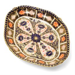 Royal Crown Derby pattern 1128 dessert dish, date mark for 1919 
