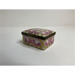 Early 19th century Swansea box of rectangular form, densely decorated with painted pink cabbage roses and gilt foliage upon plain ground, the hinged lid opening to reveal interior painted with two further roses upon plain ground, marked Swansea. in gilded lettering beneath, W7cm H3.5cm D5.5cm