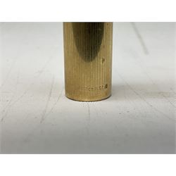 Five Parker fountain pens with gold caps, to include 65 Consort Insignia with rolled cross hatch gold cap, two Parker 51 fountain pens in burgundy with 12ct rolled gold caps, together with two further 51 examples in blue and black, all with stamped lids