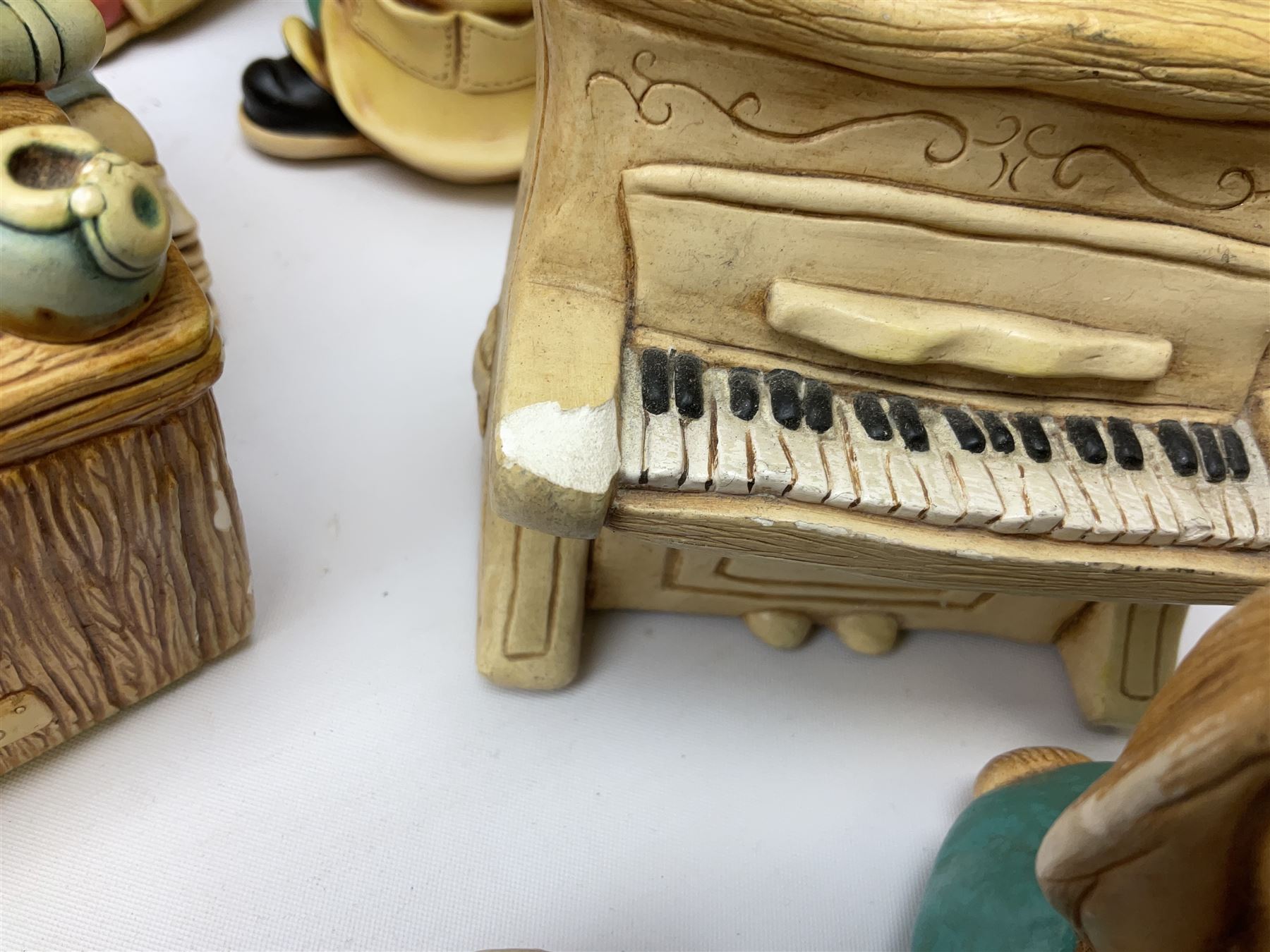 Extensive collection of Pendelfin rabbits and stands, to include Betsy Barge, Fruit Shop, Uncle Soames, Event Piece etc, many with original boxes 