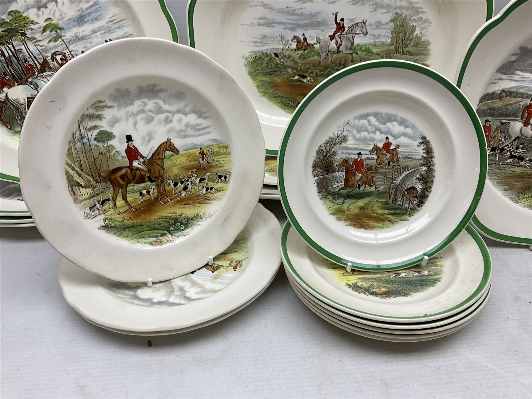 Collection of Copeland Spode hunting scenes dinner wares, after J. F. Herring, to include dinner plates, side plates, graduated serving platters, lidded box etc, together with Spode's Byron breakfast cup and saucer, all with printed marks beneath (29)