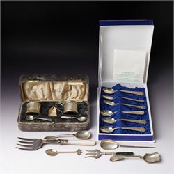 Set of six Thai sterling silver teaspoons, with engraved stems, silver bladed fish serving...