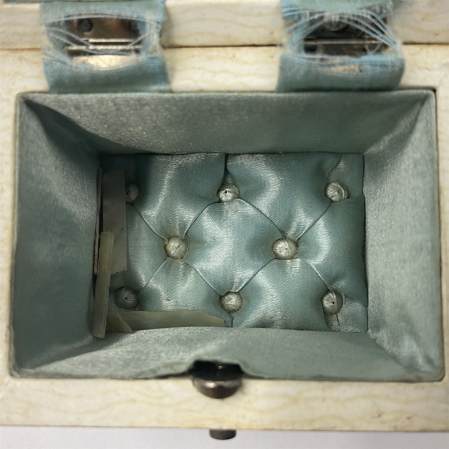 19th century French souvenir jewellery casket in the form of a bathing machine, having mother of pearl panelled tiled effect body, hinged roof/cover revealing a blue silk fitted interior with cushioned base, two silvered metal wheels, abalone shell door and mother of pearl steps, inscribed 'Berck Plage' in blue, H12cm, W13cm 
