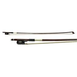 Chinese silver mounted pernambuco viola bow with fleur-de-lys inlaid frog L74.5cm