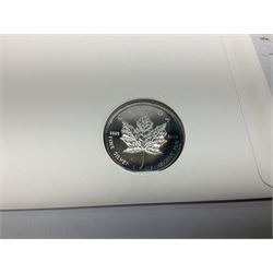 Eight coin covers including, 'Her Majesty Queen Elizabeth II 70th Birthday' containing a 1996 Canadian one ounce silver coin, three coin covers commemorating the 21st Birthday of HRH Prince William each containing a silver coin, '1895 1952 A Tribute to HM King George VI' containing a South Africa 1952 five shilling coin, 'The Notting Hill Carnival' containing a 1998 fifty pence etc (8)