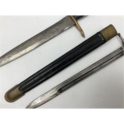 Italian Model 1891 bayonet with 30cm fullered blade; the crosspiece marked 'TERNI'; in associated brass and leather scabbard L43cm overall; and Knights Templar (?) short blade sword (no scabbard) (2)