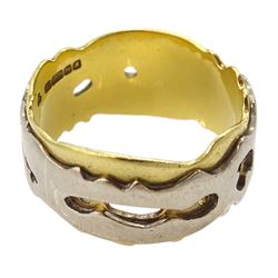 18ct gold ring, with abstract pierced white gold overlay, maker's mark MCT, Birmingham 1975