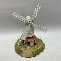 Twenty Lilliput Lanes, including The Chocolate House, Chiltern Mill, Blaise Hamlet, St Kevin Church, some with deeds and original boxes