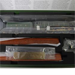 Limited edition Hornby '50th Anniversary of the Flying Scotsman USA Tour' train pack, comprising the locomotive and coal tender, missing the water tender, in LNER Apple Green livery, the running gear, tyres and handrails 18ct gold plated, limited edition no. 153/1000, in presentation box with certificate of authenticity