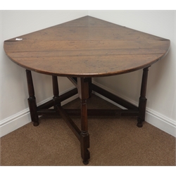  18th century oak corner table, gate leg turned supports, square stretchers, W104cm, H96cm, D69cm  