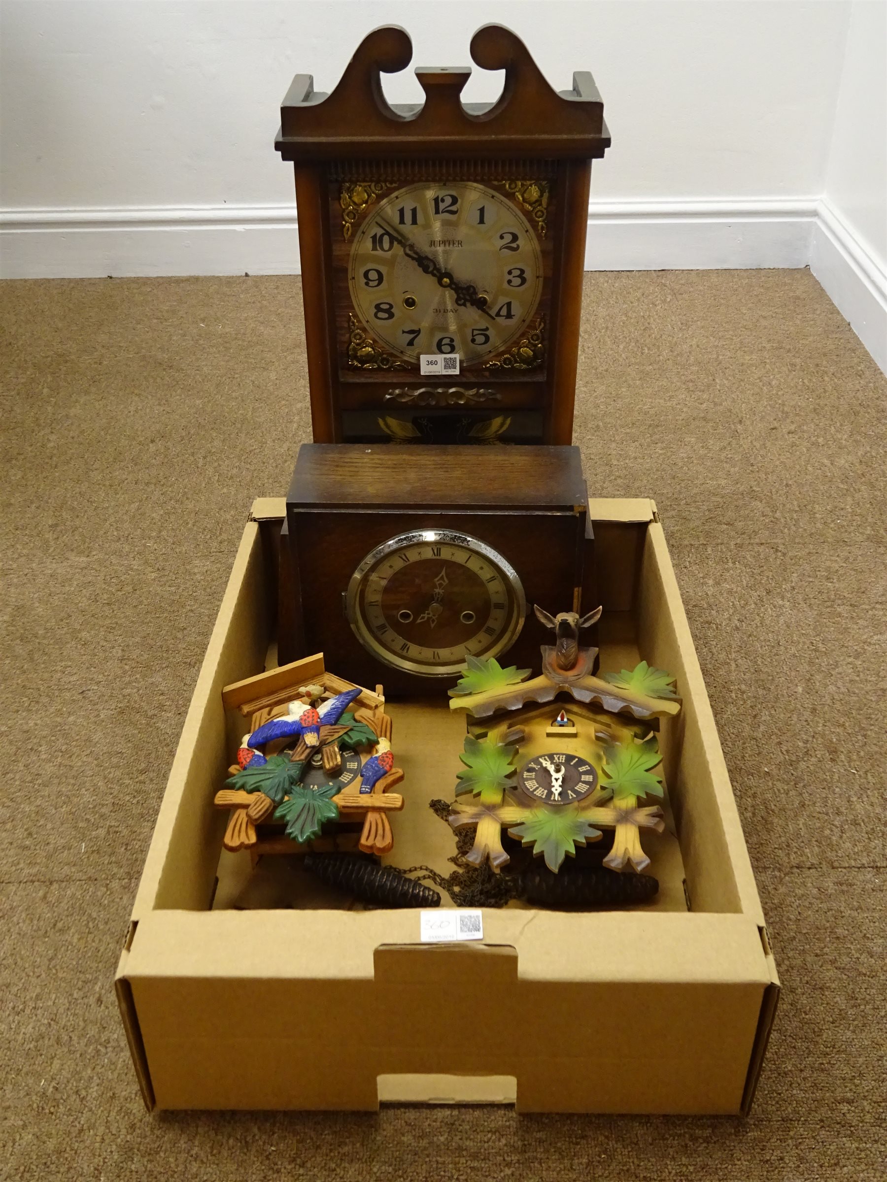 Jupiter 31 day mantel clock, Art Deco oak cased mantel clock with twin