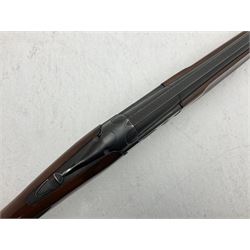 Italian Beretta Model 686 Onyx 12-bore double barrel over-and-under boxlock ejector shotgun, the 74.5cm barrels with ventilated top rib, walnut stock with chequered pistol grip and fore-end, single selective trigger Fore-end no.38044 Barrels no.5314 Action no.F38044B; together with set of five chokes (two fitted) SHOTGUN CERTIFICATE REQUIRED