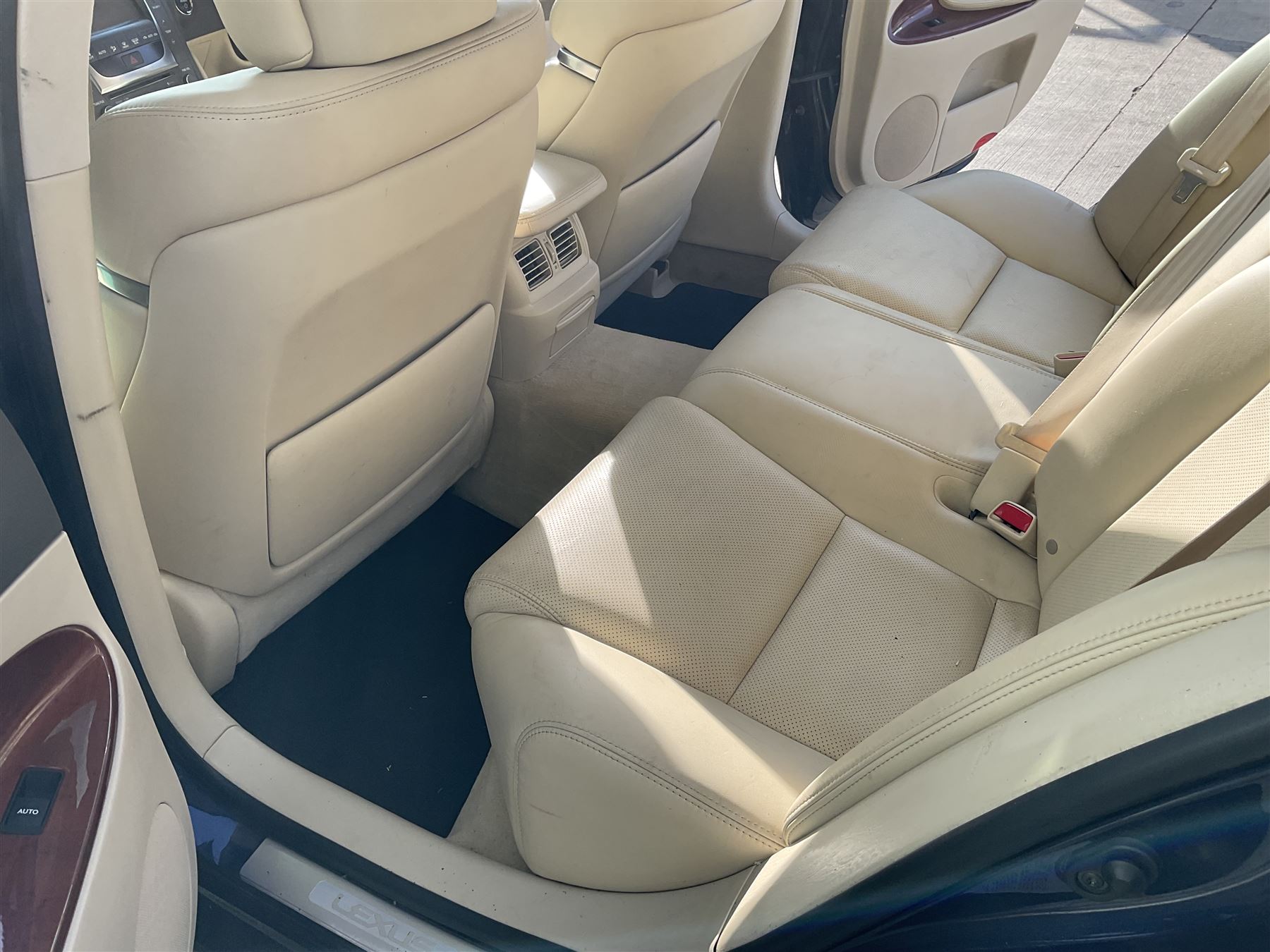 Lexus GS 450h saloon car, 3.5 SE-L, 4 door, CVT Auto
Year: 2011, June
Colour: Blue
Mileage: 52,500 approx.
Fuel: Petrol Hybrid
MOT Exp: 10th October 2024
Reg: SM11 XJA
V5: No

For sale by instruction from a local estate
Buyers Premium 10% plus VAT (12% inc.)