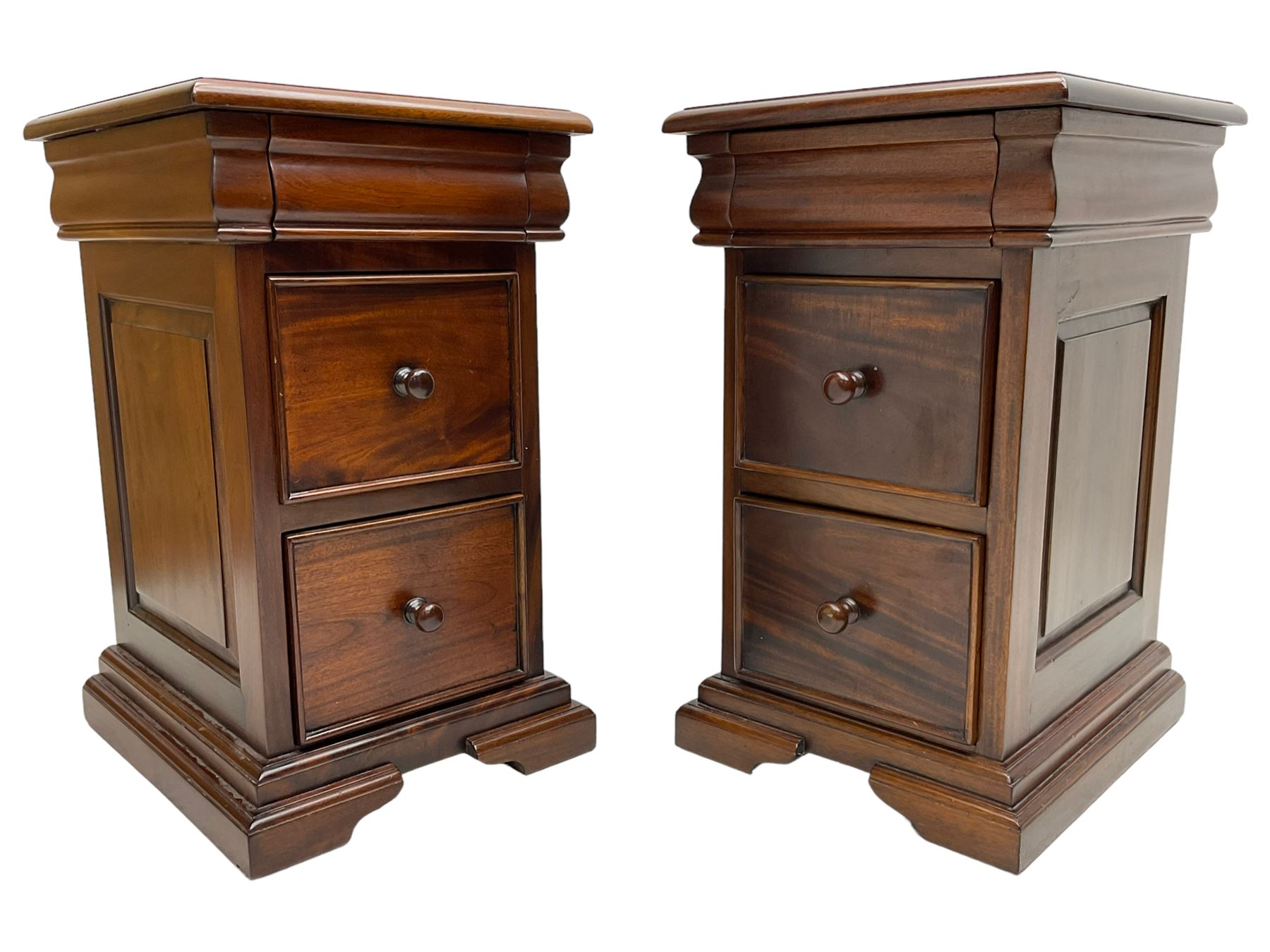 Barker & Stonehouse - 'Grosvenor' pair mahogany bedside chests, moulded rectangular top over moulded frieze drawer and two cock-beaded drawers, on bracket feet