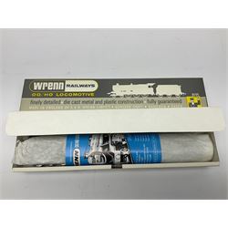 Wrenn '00' gauge - Class A4 4-6-2 locomotive 'Silver Link' No.60014 in BR Green; boxed with instructions.