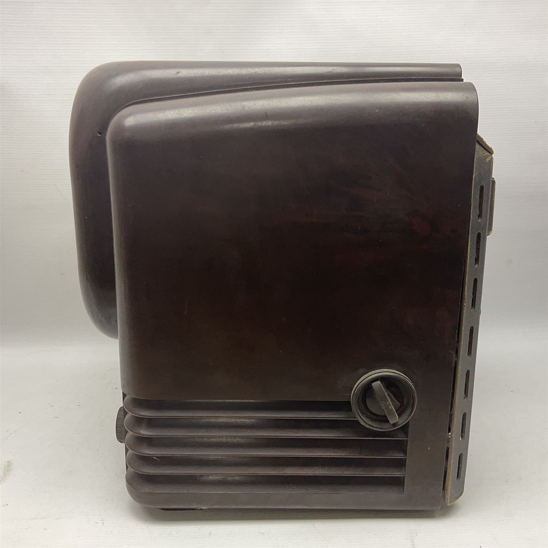Bush Type TV22 Bakelite TV produced by Bush Radio, London, UK ca. 1950s, H40cm