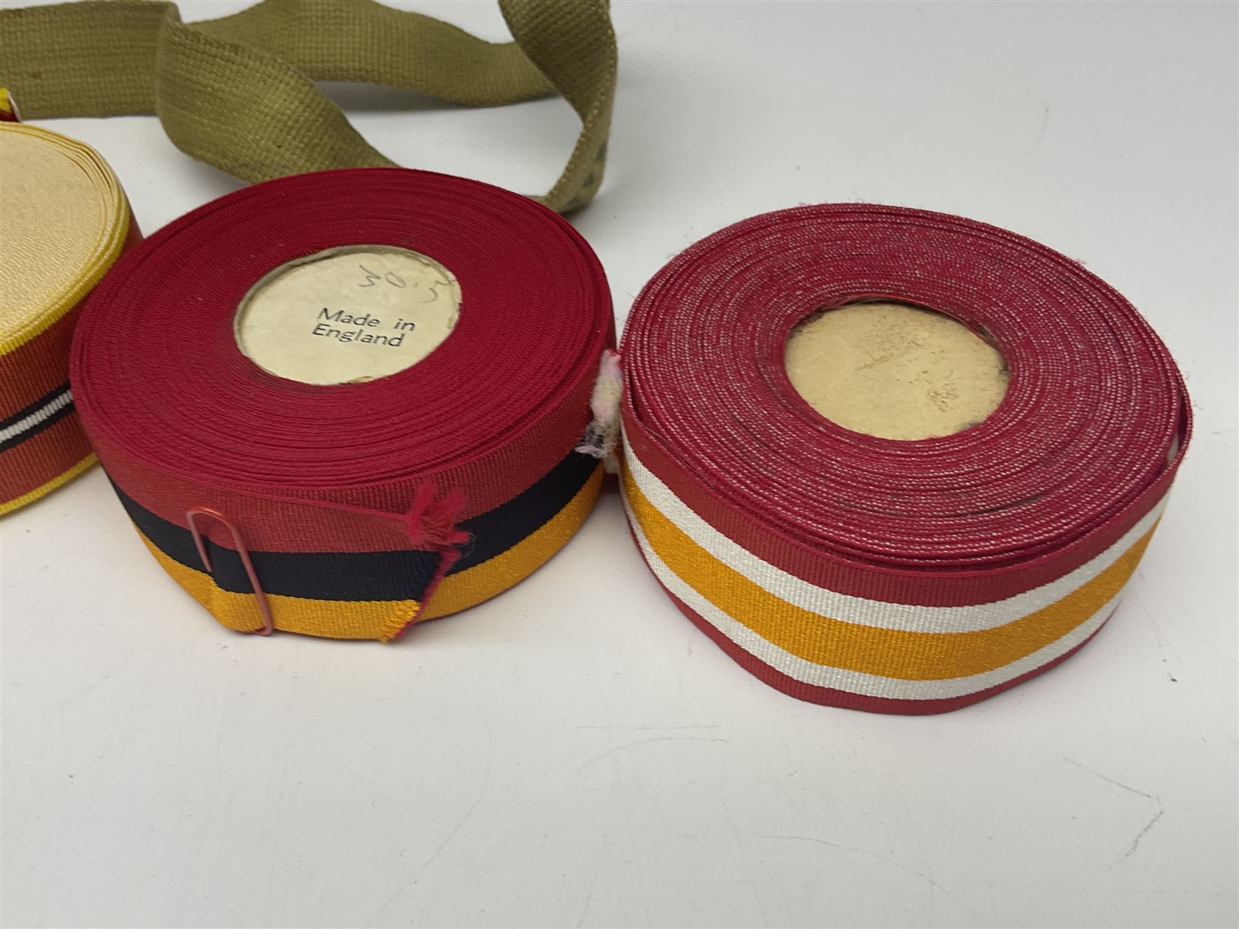 Militaria Ribbon Quantity of modern medal ribbons in various length roll | Militaria | 81908