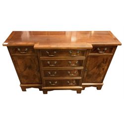 Small late 20th century Georgian design mahogany break-front sideboard, crossbanded top over six drawers and two cupboards, on bracket feet