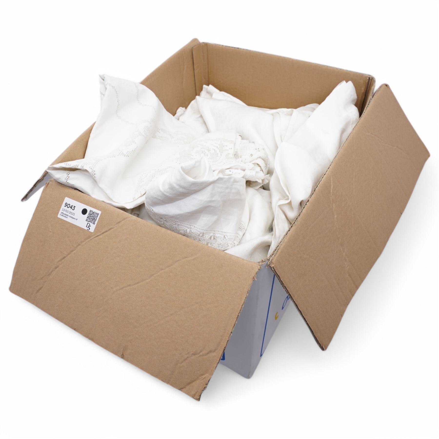 Quantity of damask table linen etc