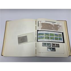 Collection of mostly mint Canadian stamps from 1952 onwards, including some higher values, housed in a 'Schaubek Briefmarken Album Nr944 Kanada' 