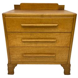 1930s Art Deco period light oak chest, fitted with three graduating drawers, on bracket feet 