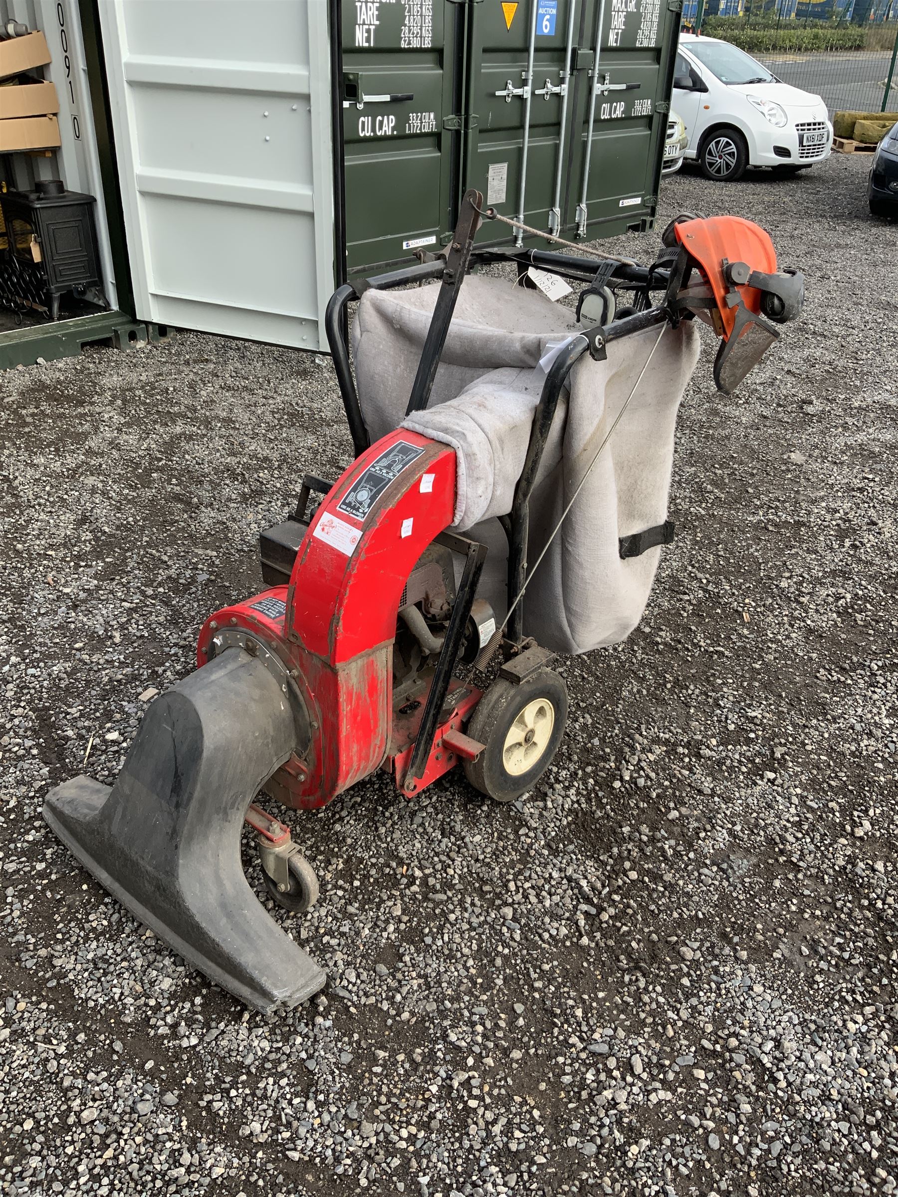 MTD 242-689-624 push petrol garden leaf power vacuum - THIS LOT IS TO BE COLLECTED BY APPOINTMENT FROM DUGGLEBY STORAGE, GREAT HILL, EASTFIELD, SCARBOROUGH, YO11 3TX