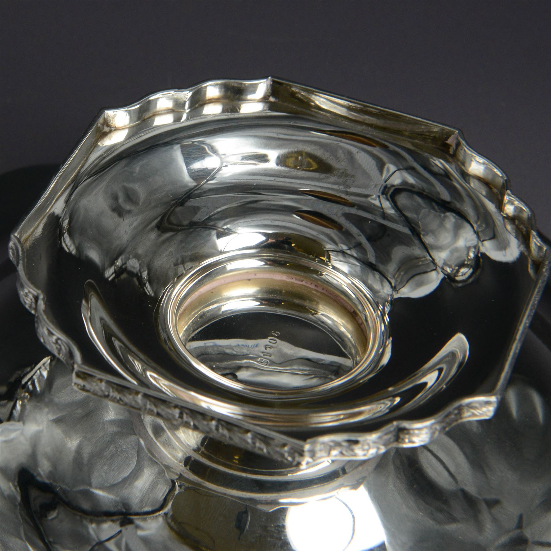 1920s silver swing handled pedestal dish, of octagonal form with shaped rim and foliate border, upon a similar pedestal, hallmarked Cooper Brothers & Sons Ltd, Sheffield 1922, not including handle H7cm